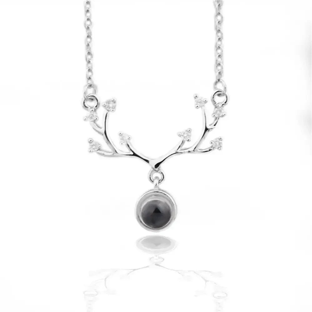 Romantic Projection Pendant Necklace